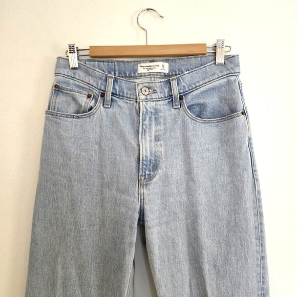 Abercrombie & Fitch '90s Relaxed High Rise Jeans Light Wash Size 27 / 4 Short - Picture 4 of 10